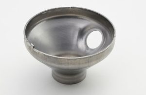排気管　キャップ用コーン（深絞り加工）｜板巻き金属パイプ製造.com